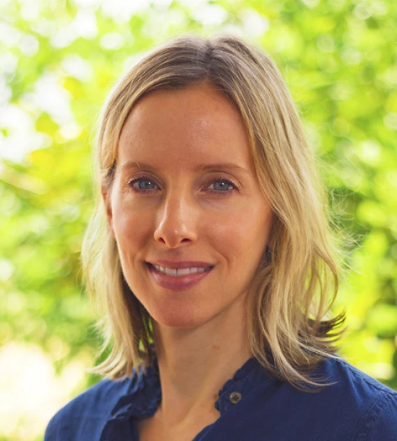 Kelly Jackson Headshot